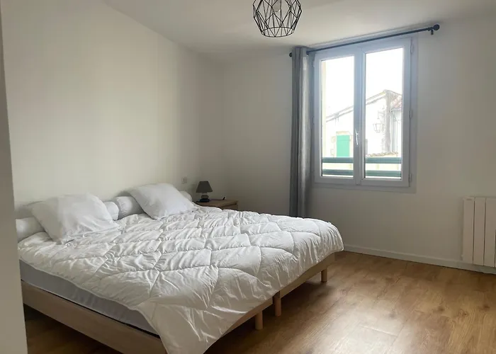 Ღle Coeur D 'Ars Plein Centre,Exterieur *